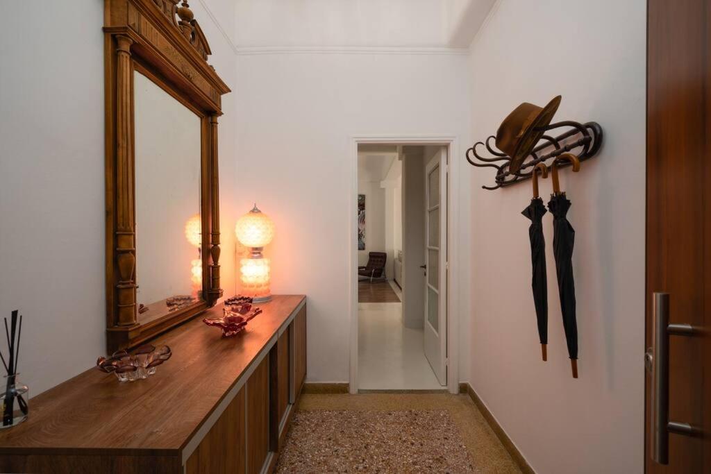 Ebullience - Stylish & Chic Athens Apartment מראה חיצוני תמונה