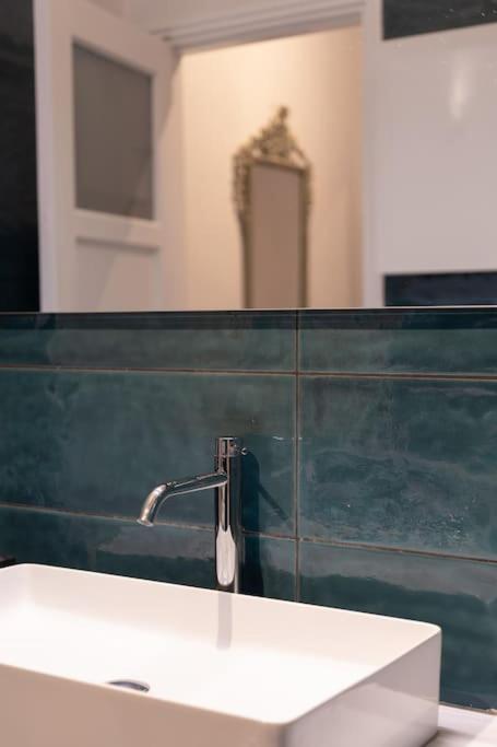 Ebullience - Stylish & Chic Athens Apartment מראה חיצוני תמונה
